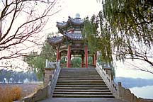 Picture of 桥亭 Pavillion atop a bridge