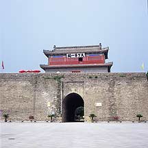 Picture of 山海关 - 天下第一关 (镇东门) Shanhaiguan Pass - First Pass Gate Tower (Zhendongmen Gate)