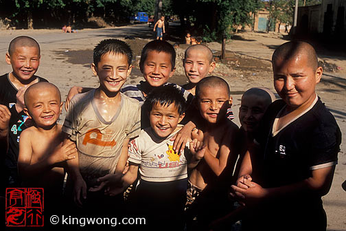 吐鲁番 - 二堡乡的孩子 Tulufan (Turfan) - Erabaoxiang Children