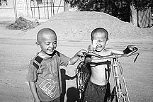 Picture of 吐鲁番 - 二堡乡的孩子 Tulufan (Turfan) - Erabaoxiang Children