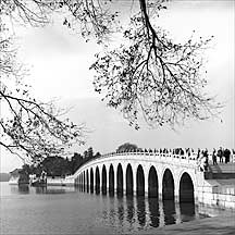 十七孔桥 seventeen-arch bridge in the Summer Palace